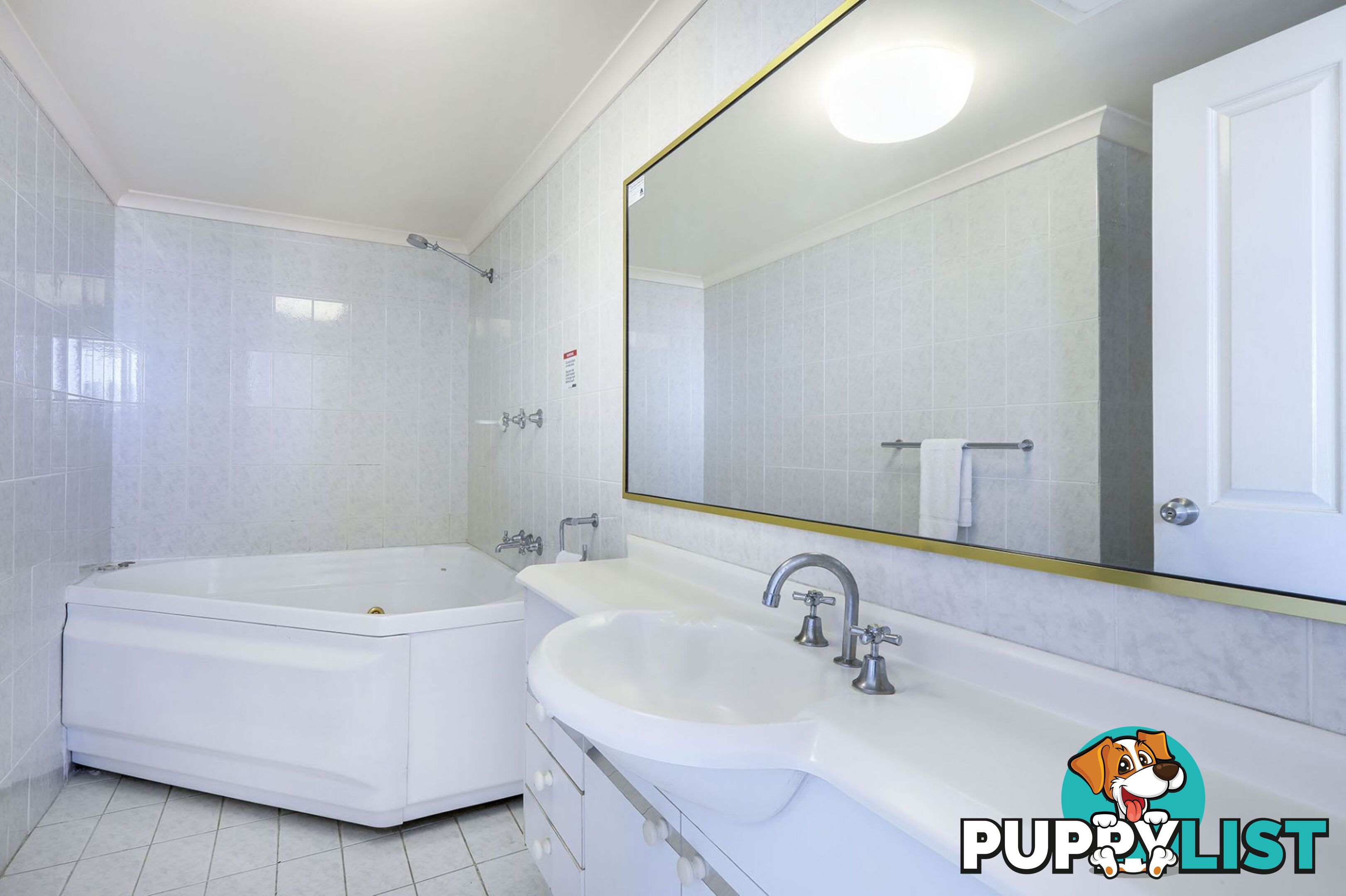 5j 510 Marine Parade Biggera Waters QLD 4216