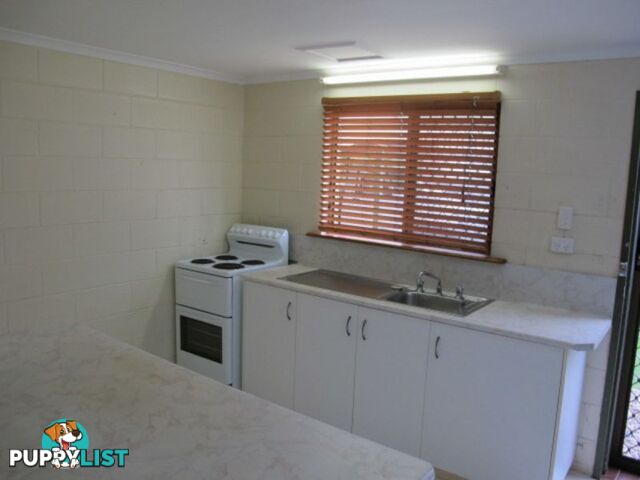 2 2a Powell St Bowen QLD 4805