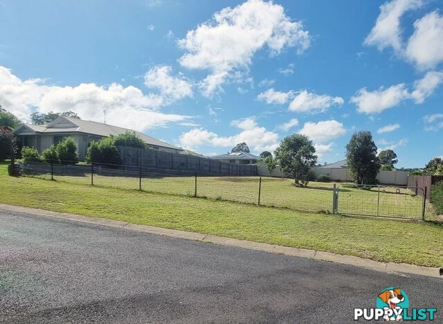 11 Vicky Avenue Crows Nest QLD 4355