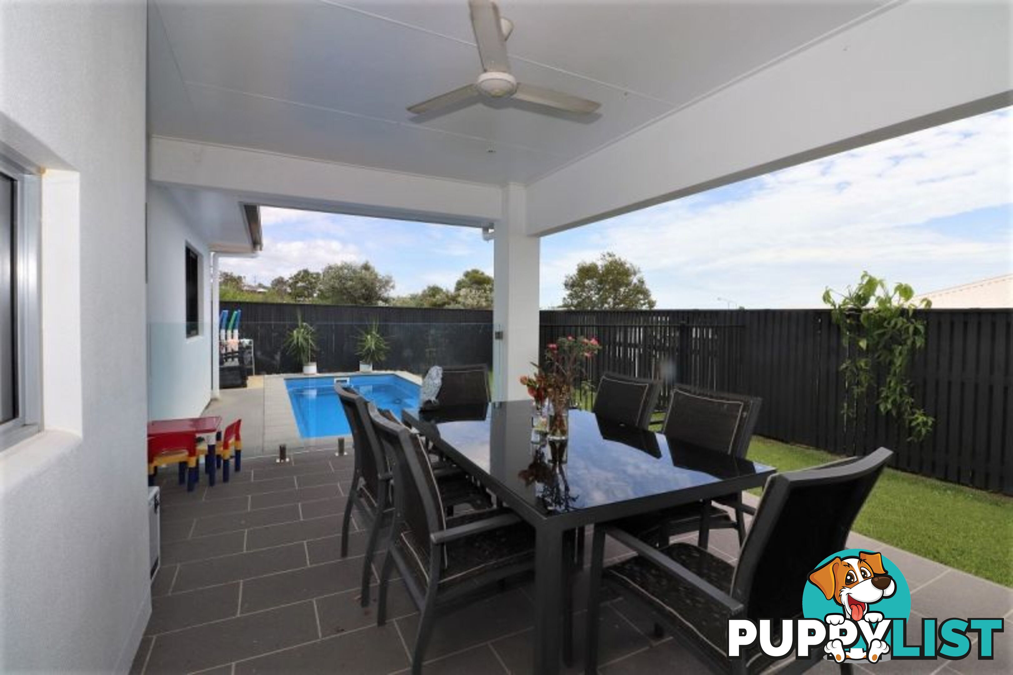 7 Holbourne Street Bushland Beach QLD 4818