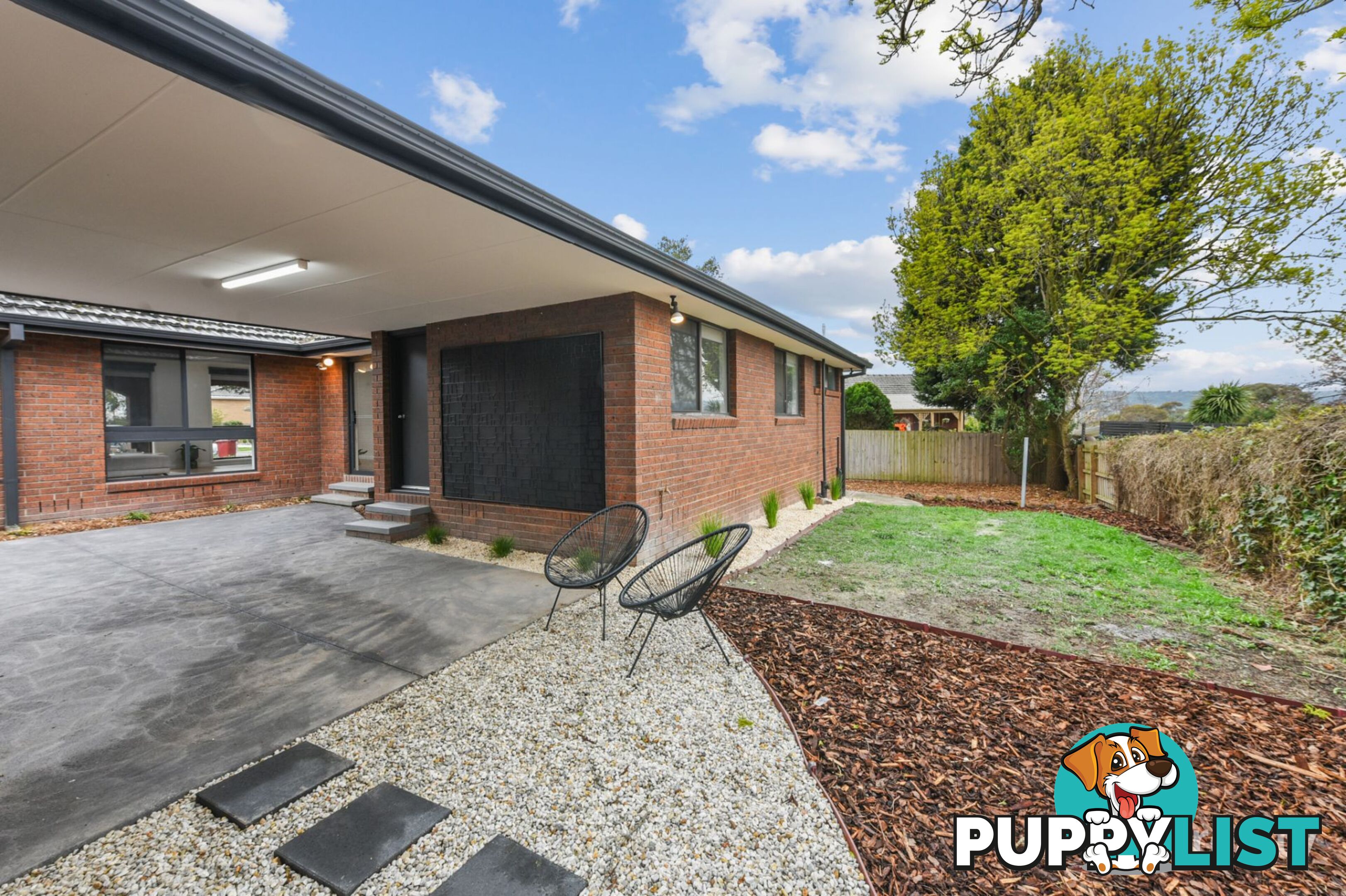 5 Tench Rise Endeavour Hills VIC 3802