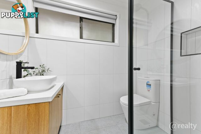 5 Tench Rise Endeavour Hills VIC 3802