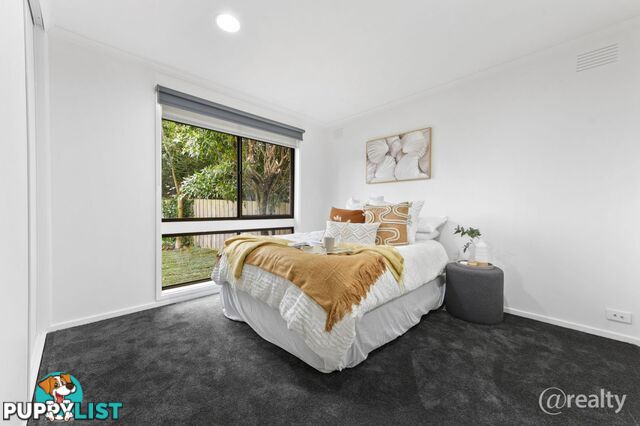 5 Tench Rise Endeavour Hills VIC 3802