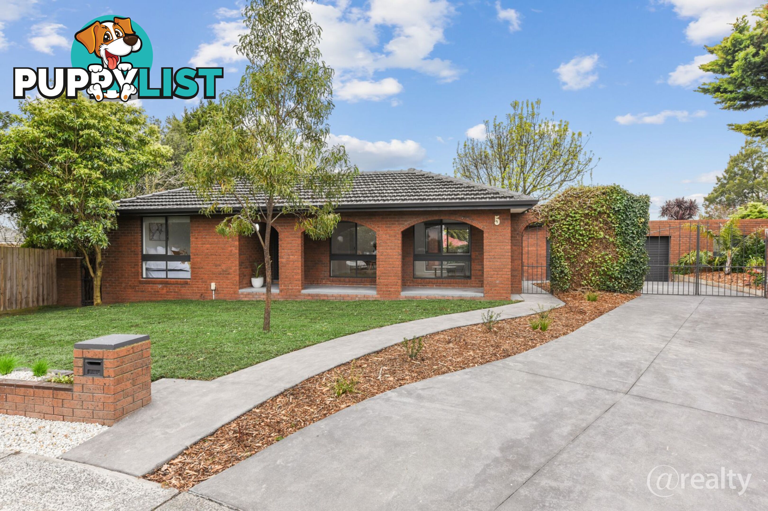 5 Tench Rise Endeavour Hills VIC 3802