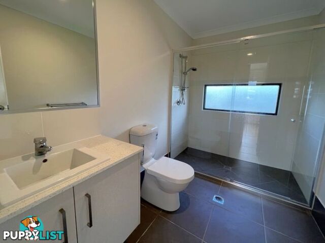 8 Savanna Gardens Pimpama QLD 4209