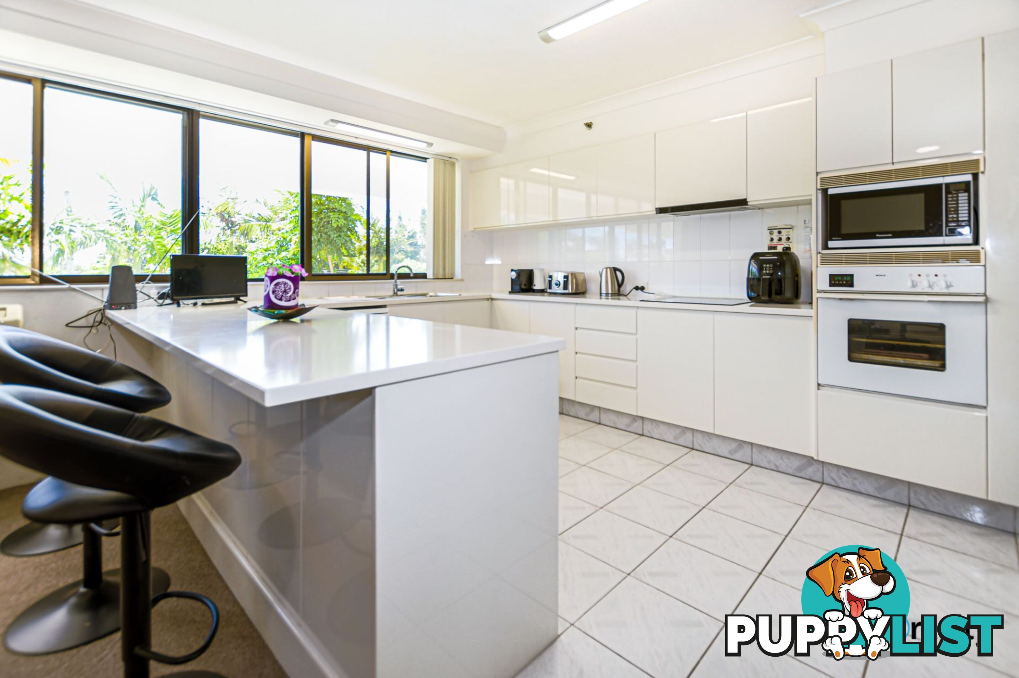 4 21 Bayview Street Runaway Bay QLD 4216