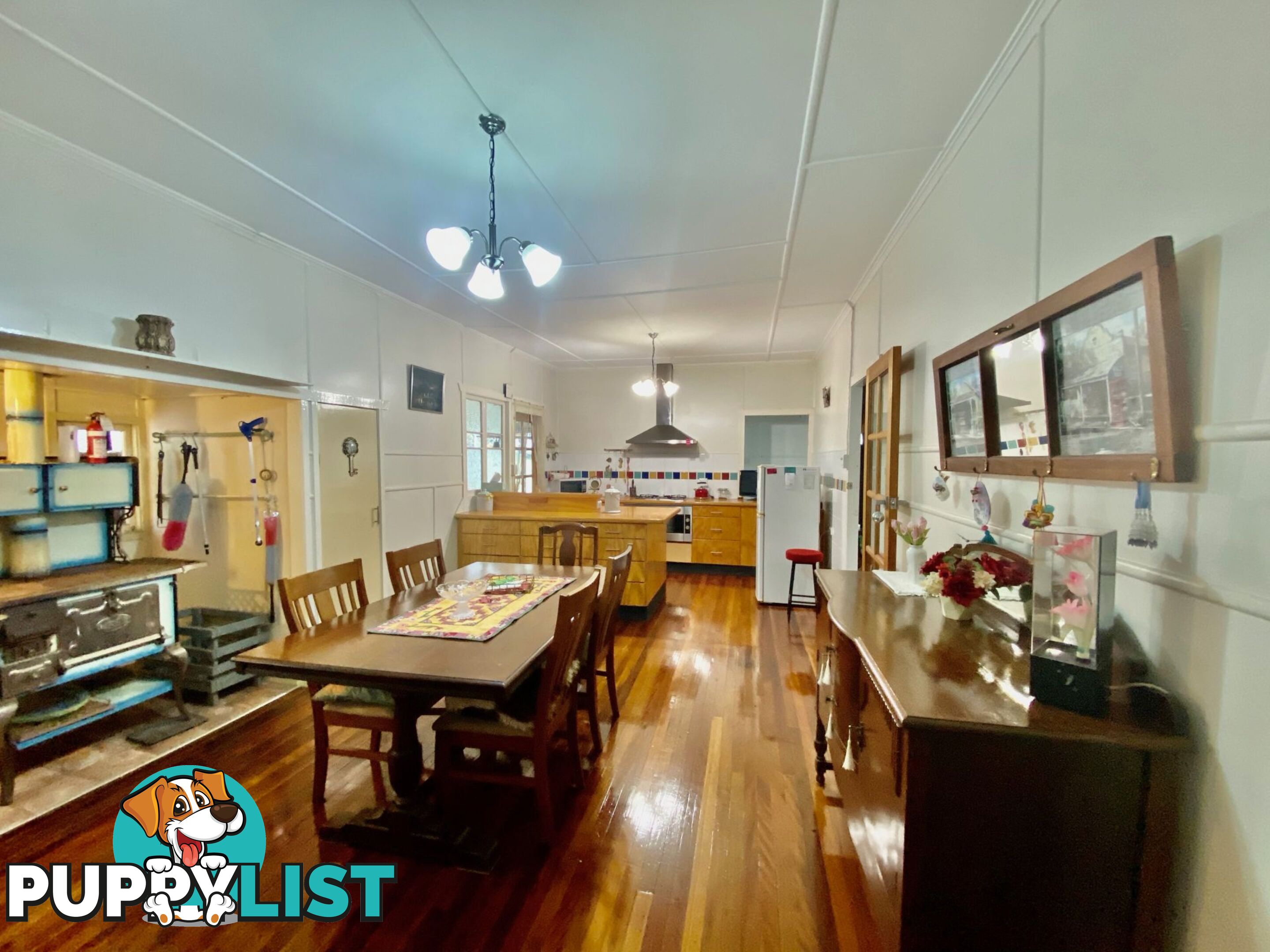 32 East Street Esk QLD 4312