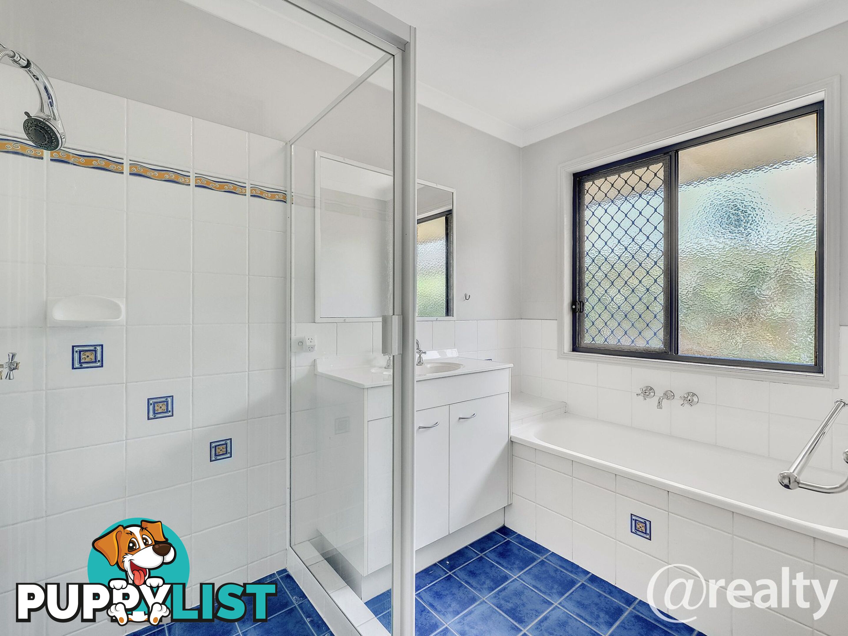 15 Hattah Place Parkinson QLD 4115