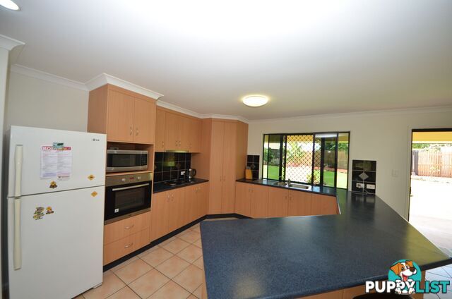 15 Culloden Place Beaconsfield QLD 4740