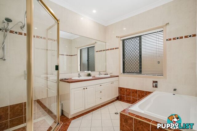 17 Apple Gum Crescent Thornlands QLD 4164