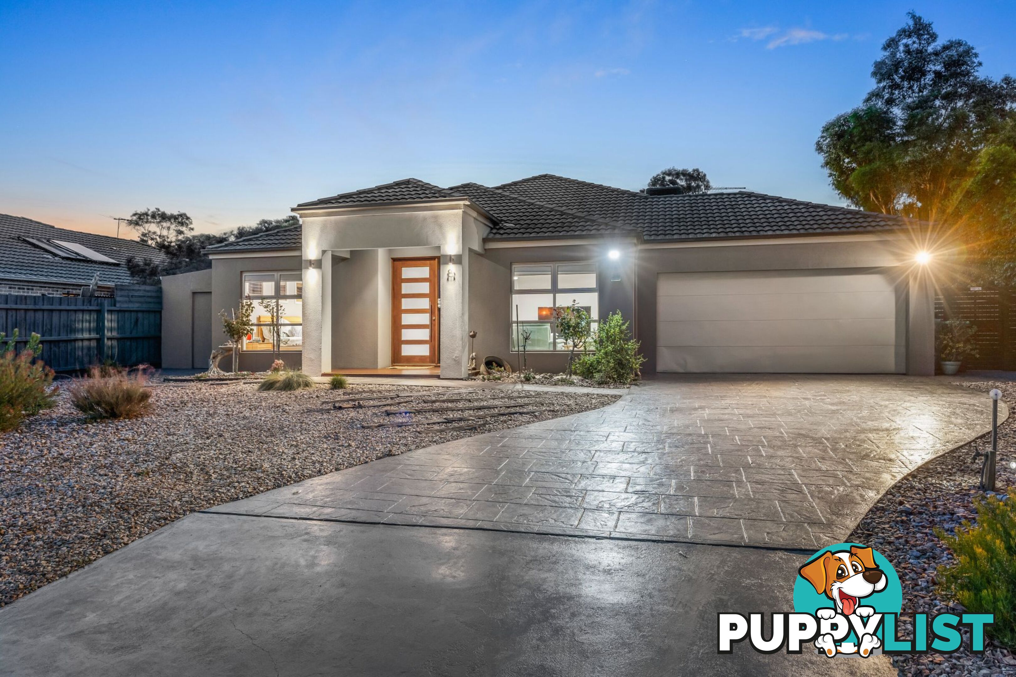 8 Paramu Court Tooradin VIC 3980