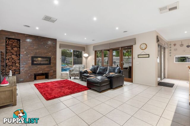 8 Paramu Court Tooradin VIC 3980