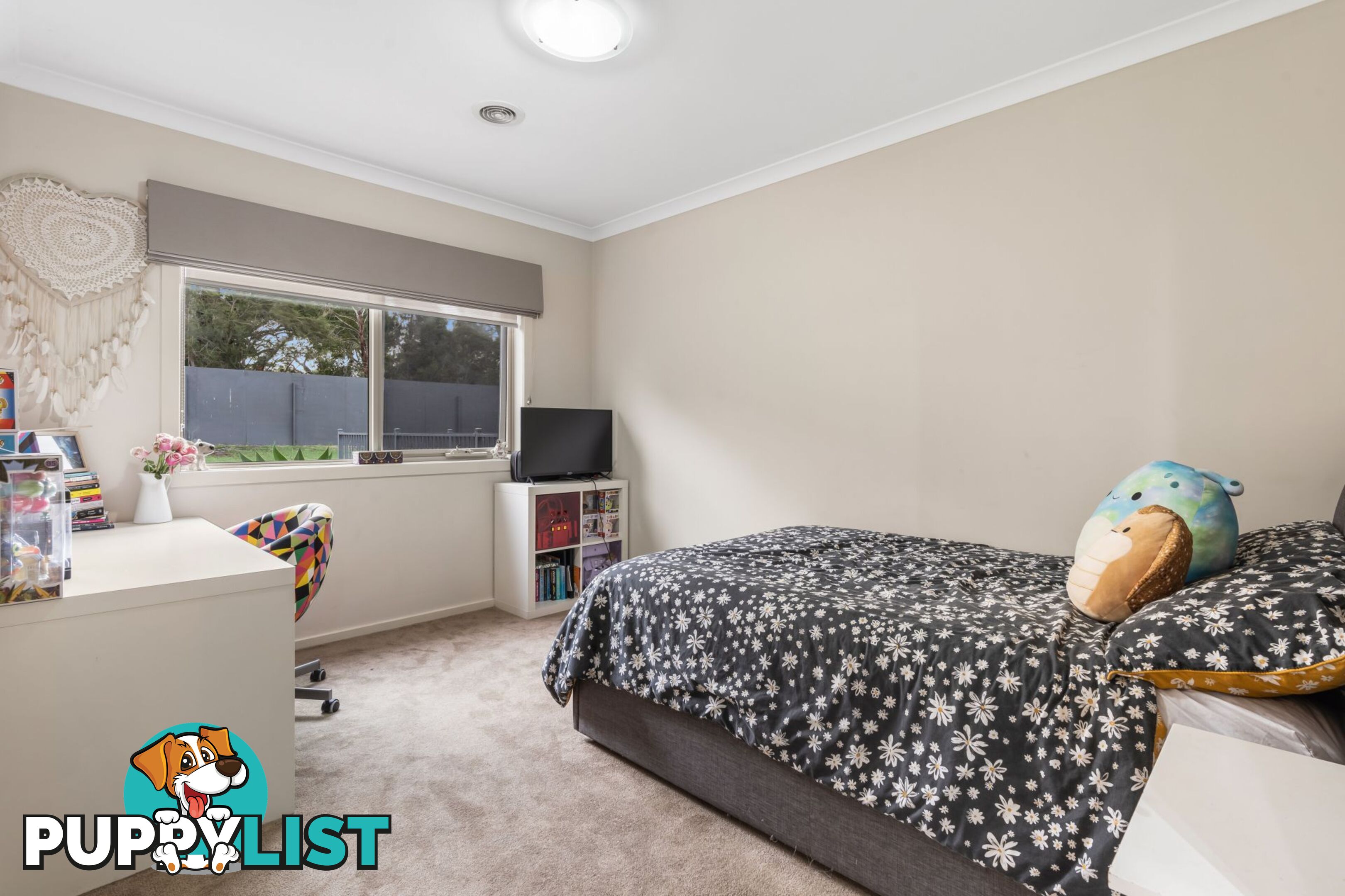 8 Paramu Court Tooradin VIC 3980