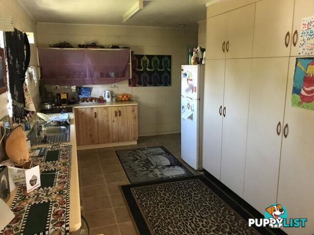 39 Gloucester Street BOWEN QLD 4805