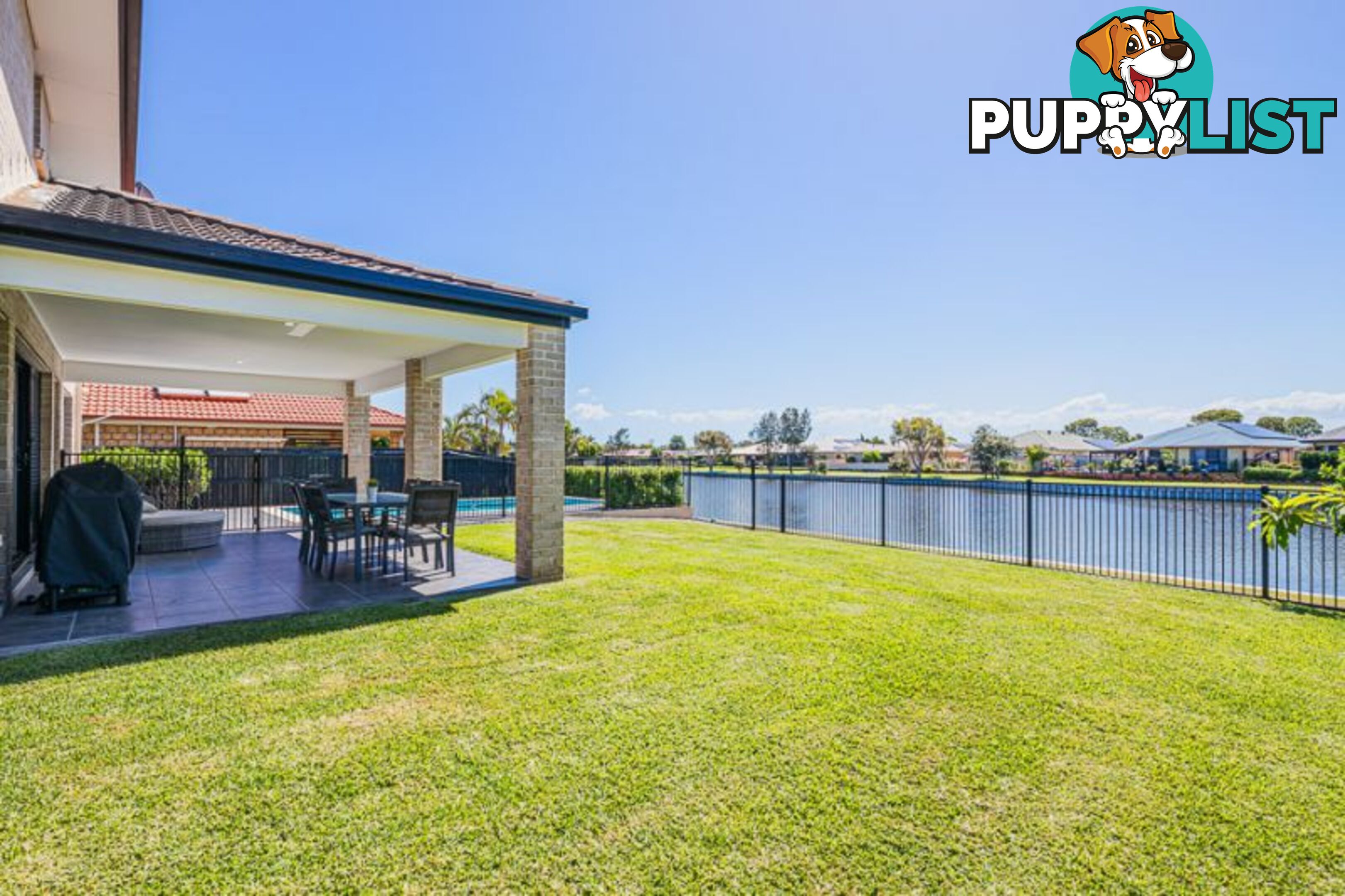 72 Biggs Avenue Beachmere QLD 4510