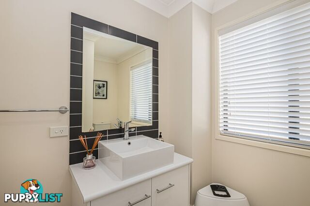 72 Biggs Avenue Beachmere QLD 4510