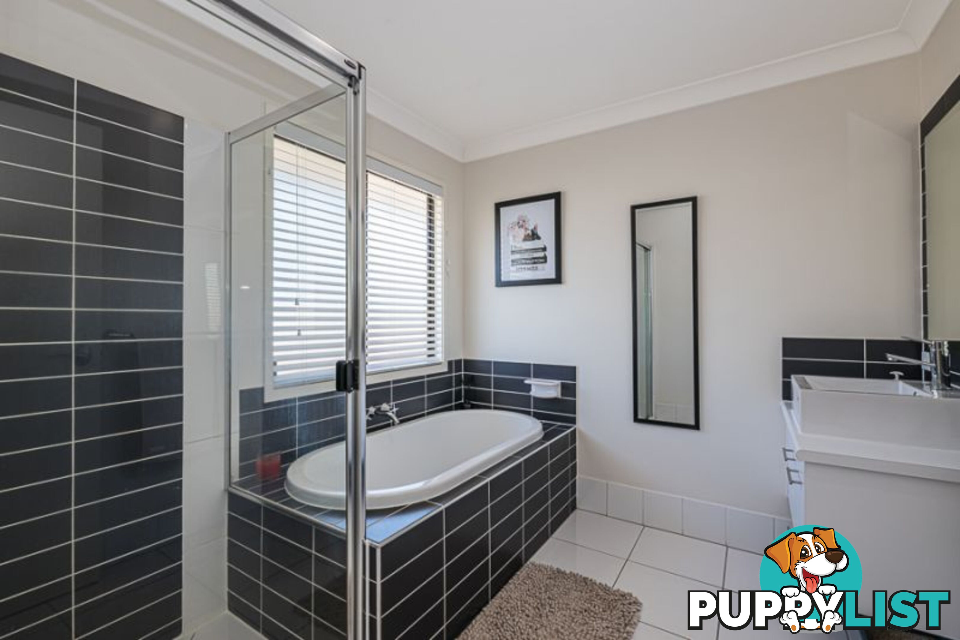 72 Biggs Avenue Beachmere QLD 4510