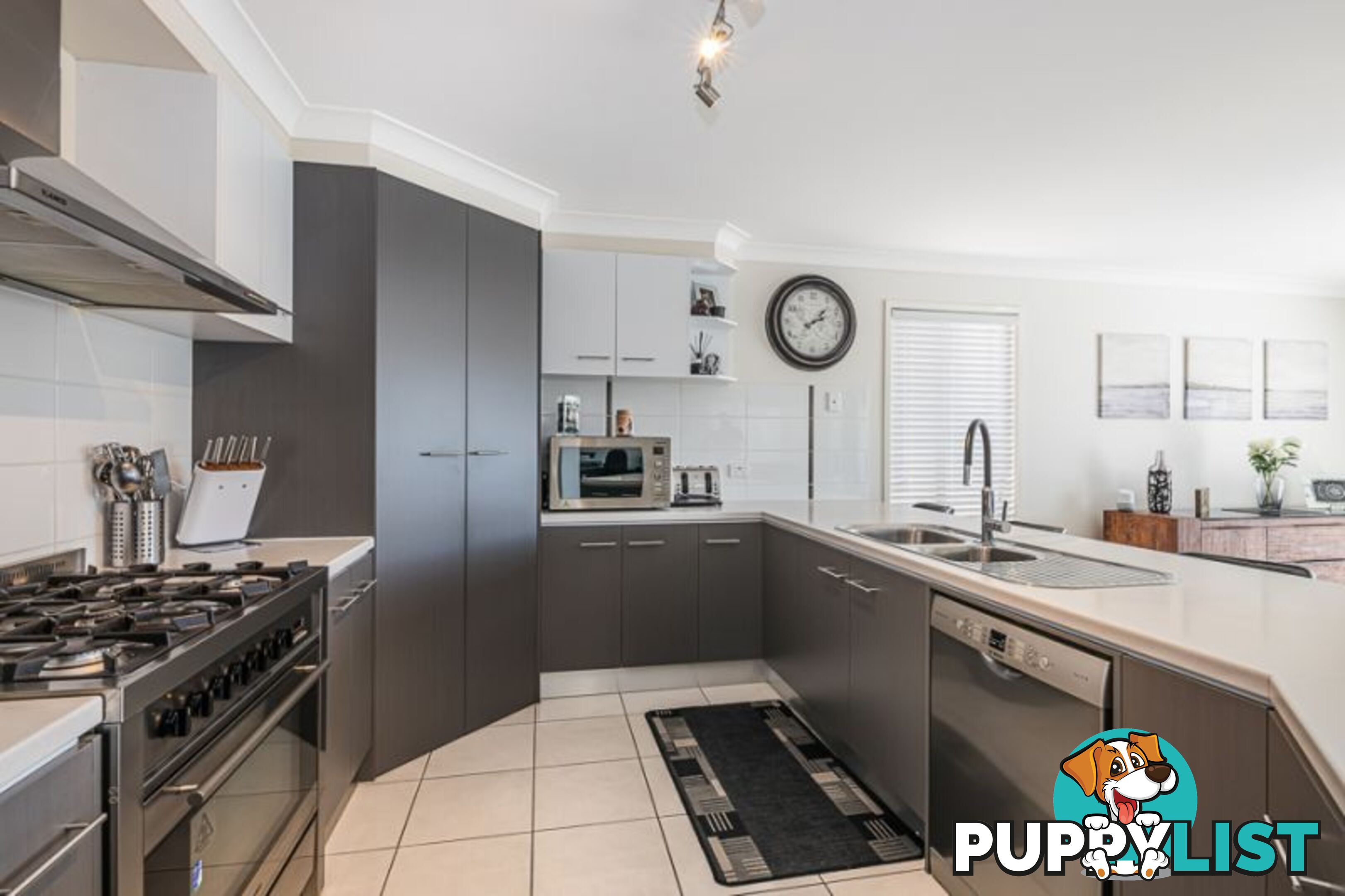 72 Biggs Avenue Beachmere QLD 4510