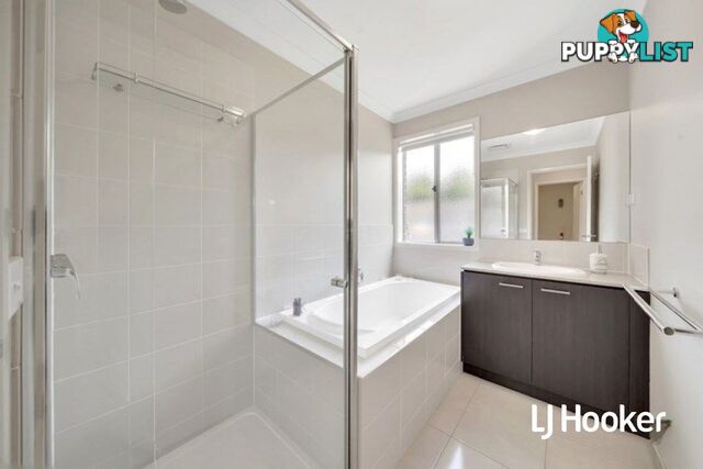 4 Winchcombe Way CRANBOURNE NORTH VIC 3977