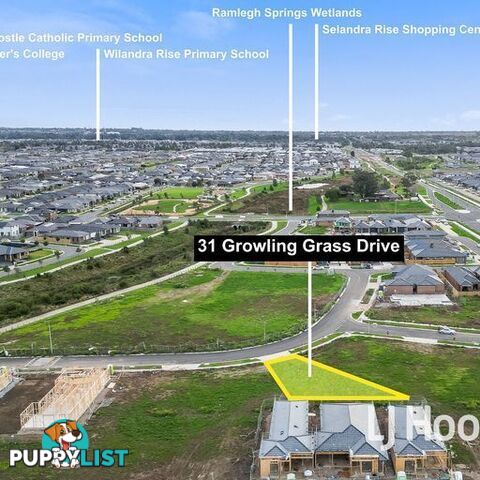 Lot 833/31 Growling Grass Drive CLYDE NORTH VIC 3978