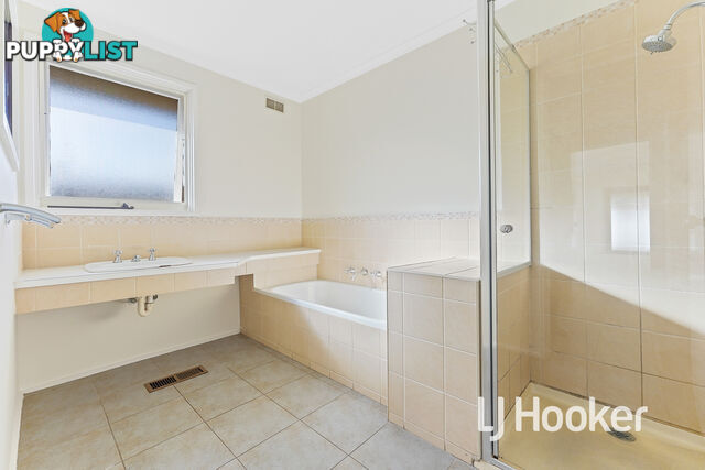 8 Delmont Court CRANBOURNE VIC 3977