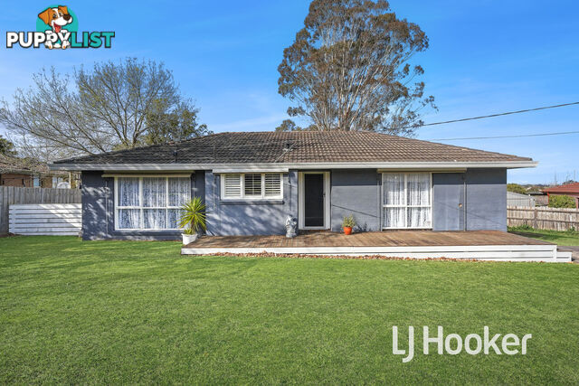 40 Gardenia Street PAKENHAM VIC 3810