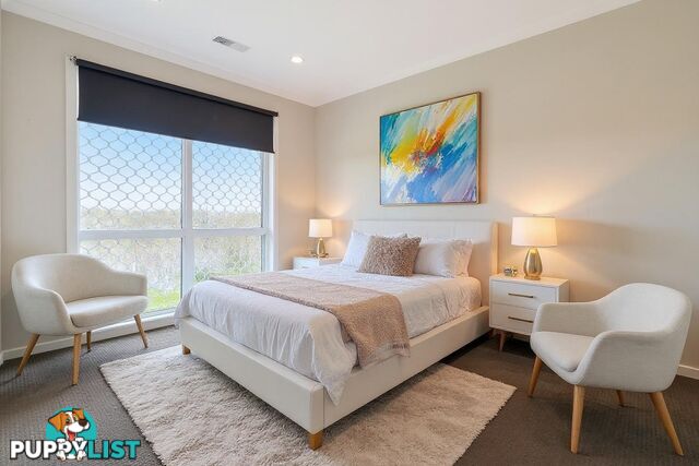 40 Gardenia Street PAKENHAM VIC 3810