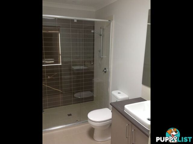 8 Canmore Street CRANBOURNE VIC 3977