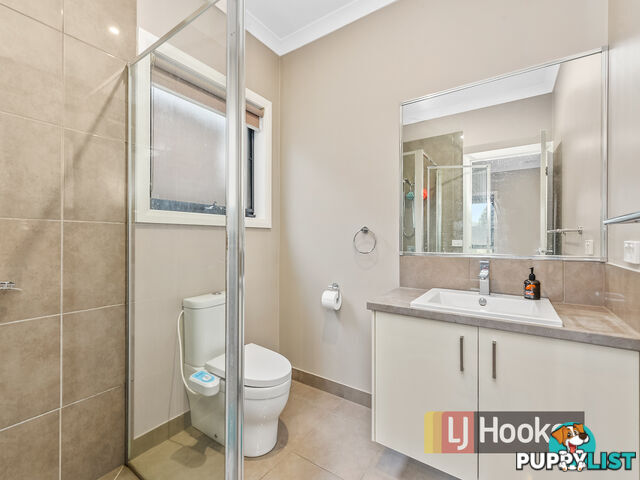 4 Clarence Place CRANBOURNE EAST VIC 3977