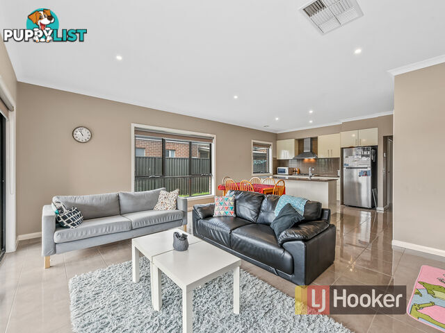 4 Clarence Place CRANBOURNE EAST VIC 3977