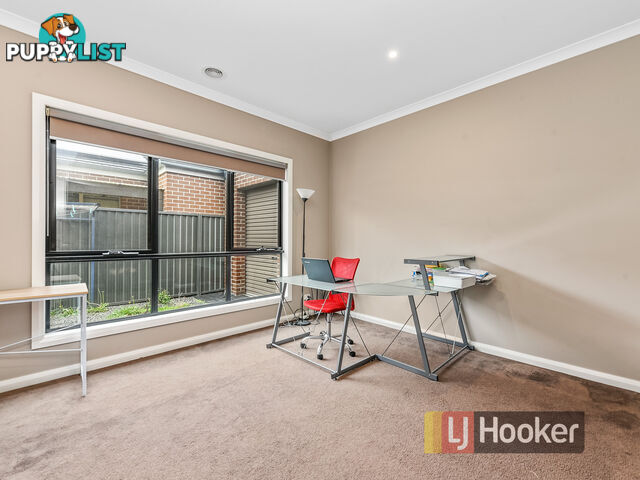 4 Clarence Place CRANBOURNE EAST VIC 3977