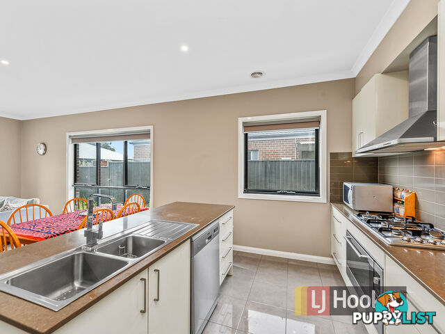 4 Clarence Place CRANBOURNE EAST VIC 3977