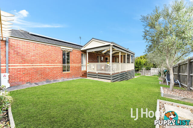 8 Rachael Court PAKENHAM VIC 3810