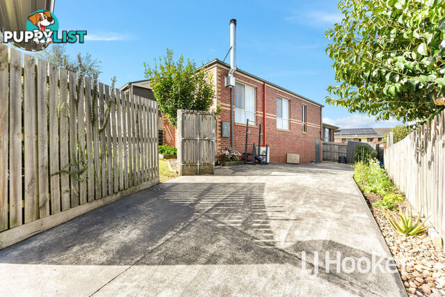 8 Rachael Court PAKENHAM VIC 3810