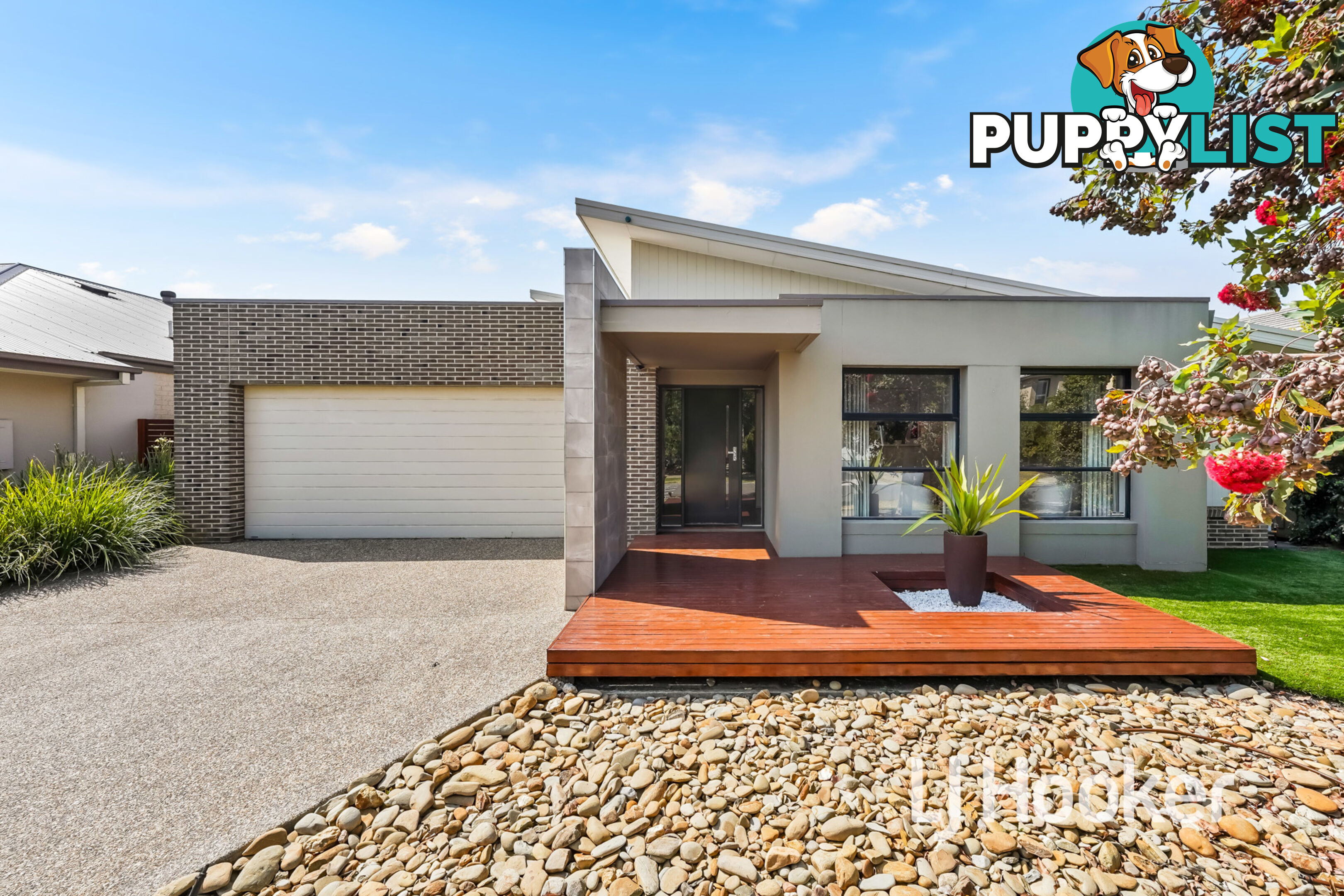 18 Flowerbloom Crescent CLYDE NORTH VIC 3978