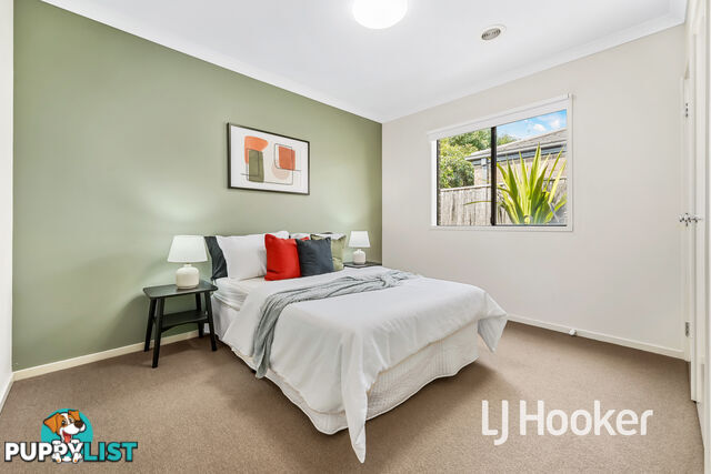 18 Flowerbloom Crescent CLYDE NORTH VIC 3978