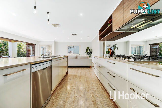 18 Flowerbloom Crescent CLYDE NORTH VIC 3978