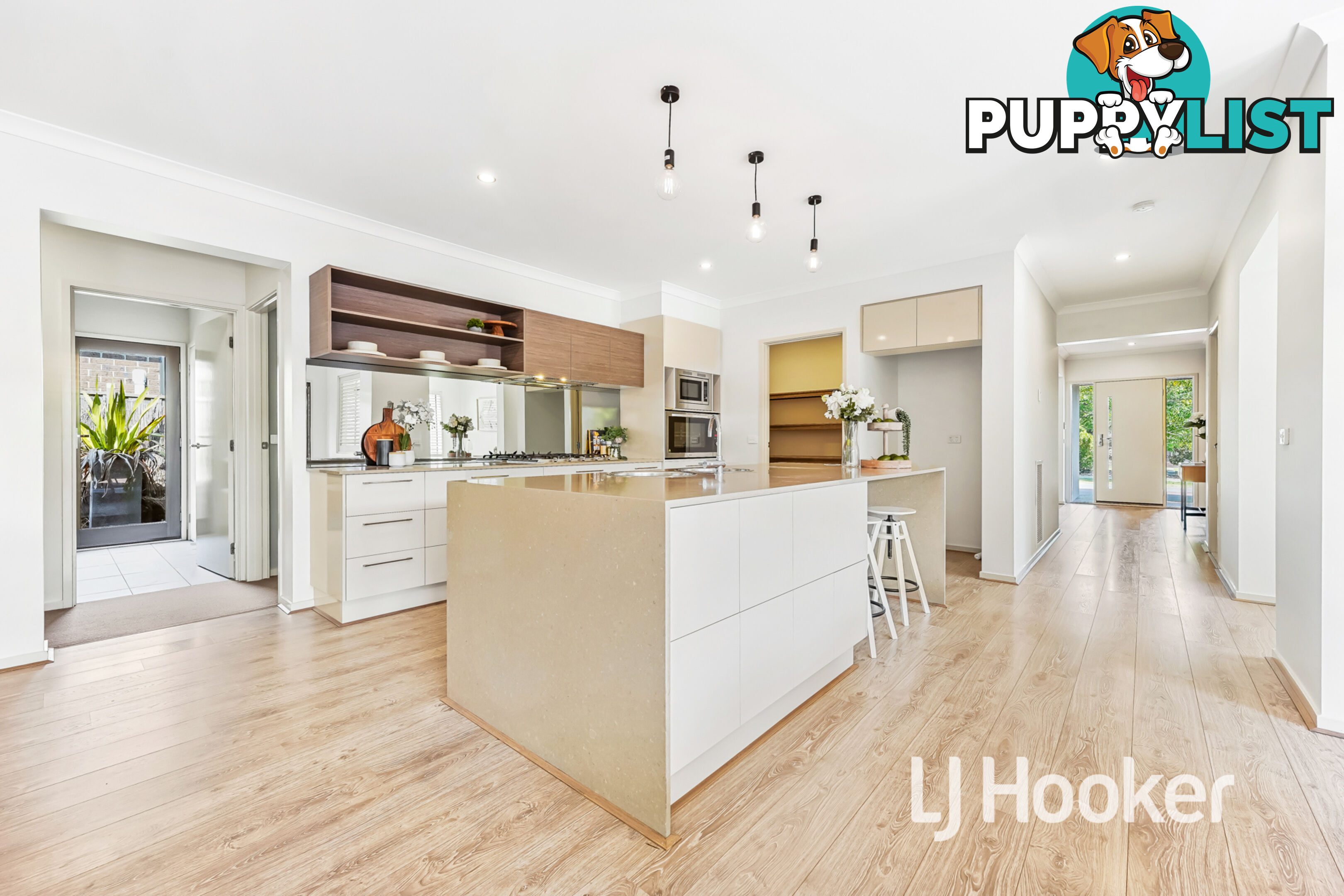 18 Flowerbloom Crescent CLYDE NORTH VIC 3978