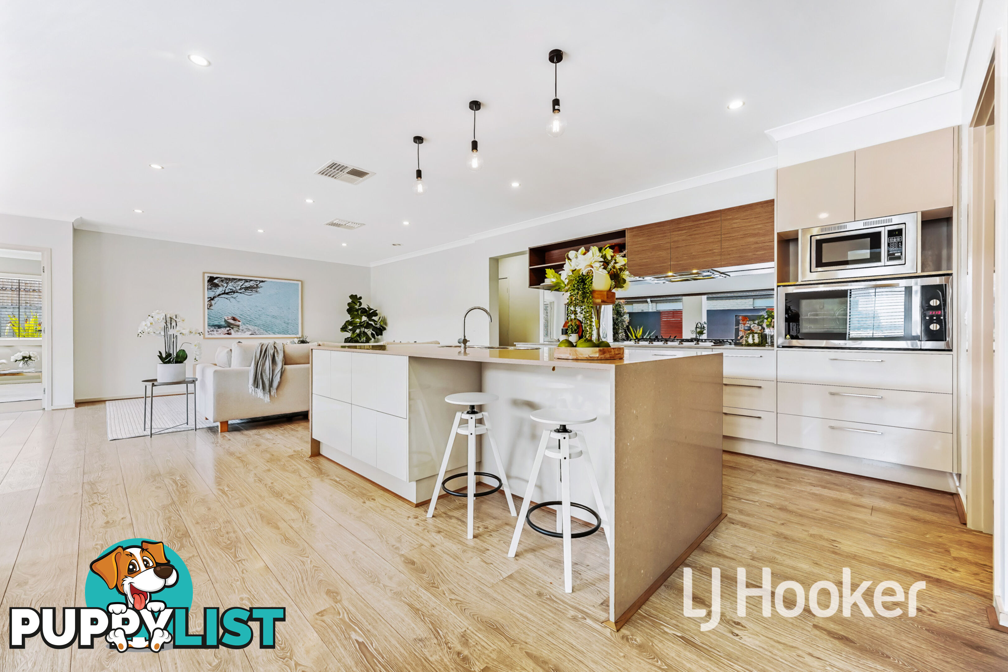 18 Flowerbloom Crescent CLYDE NORTH VIC 3978