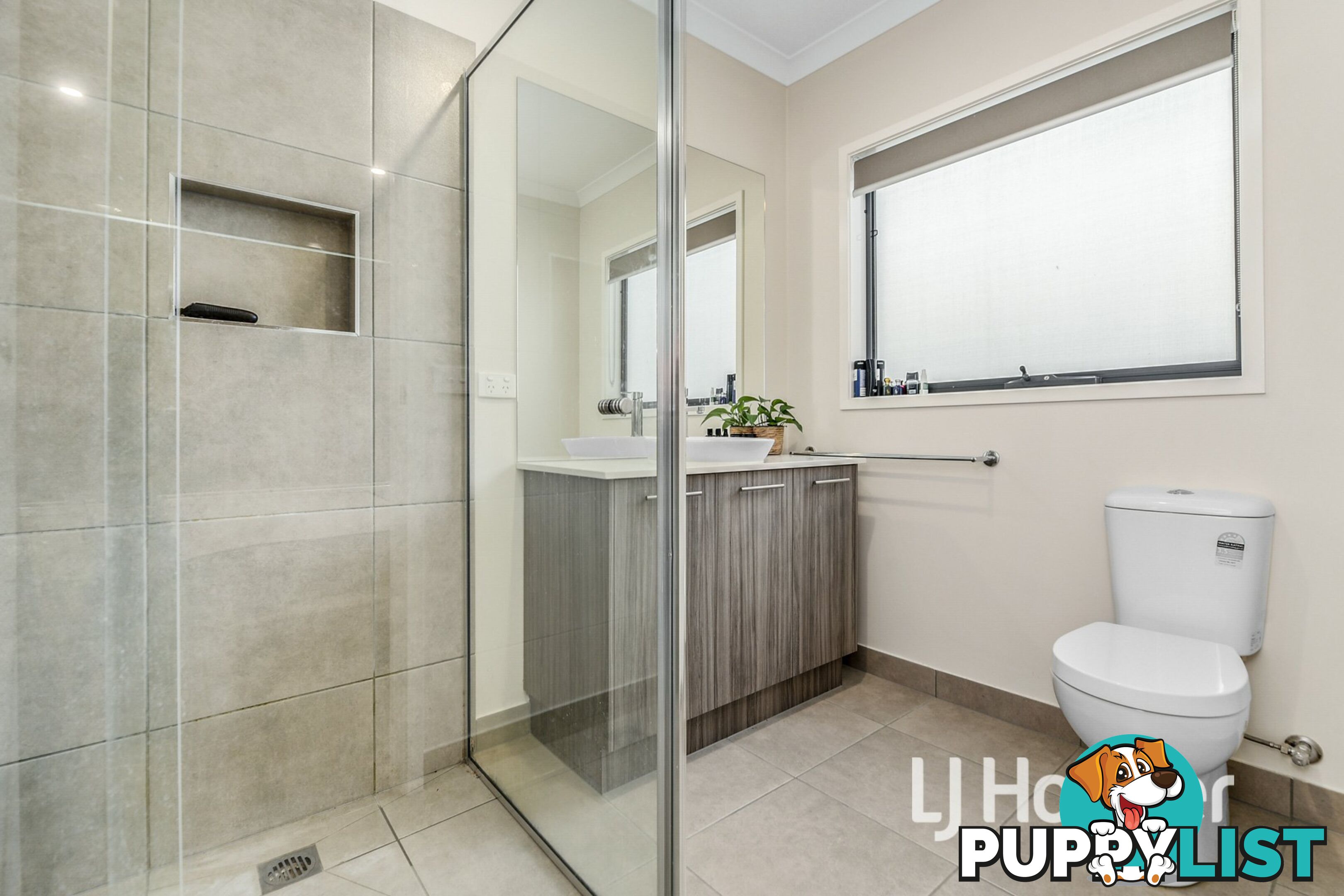 15 Landsdowne Avenue CLYDE NORTH VIC 3978