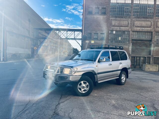 2004 TOYOTA LANDCRUISER GXL (4x4) 5 SP MANUAL 4D WAGON HDJ100R