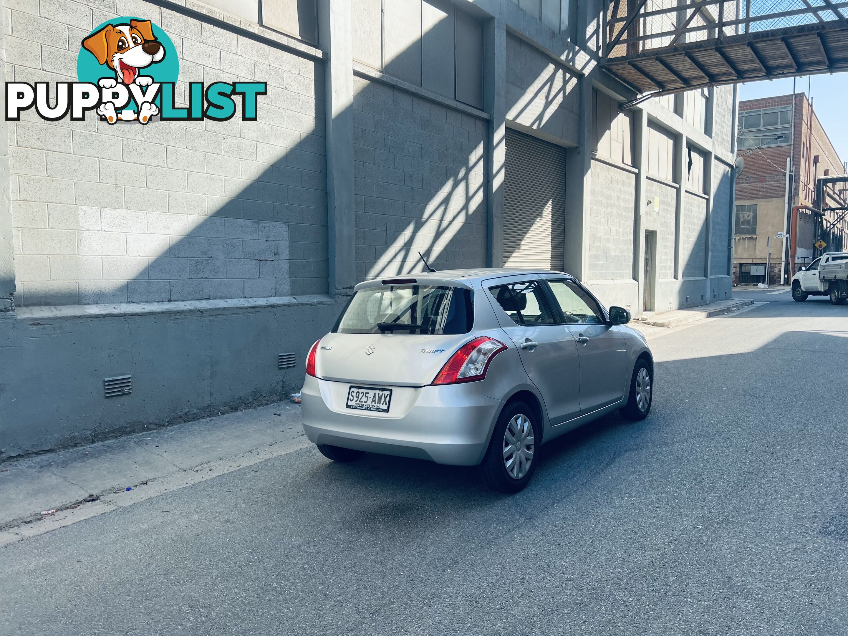 2011 SUZUKI SWIFT GL 5 SP MANUAL 5D HATCHBACK