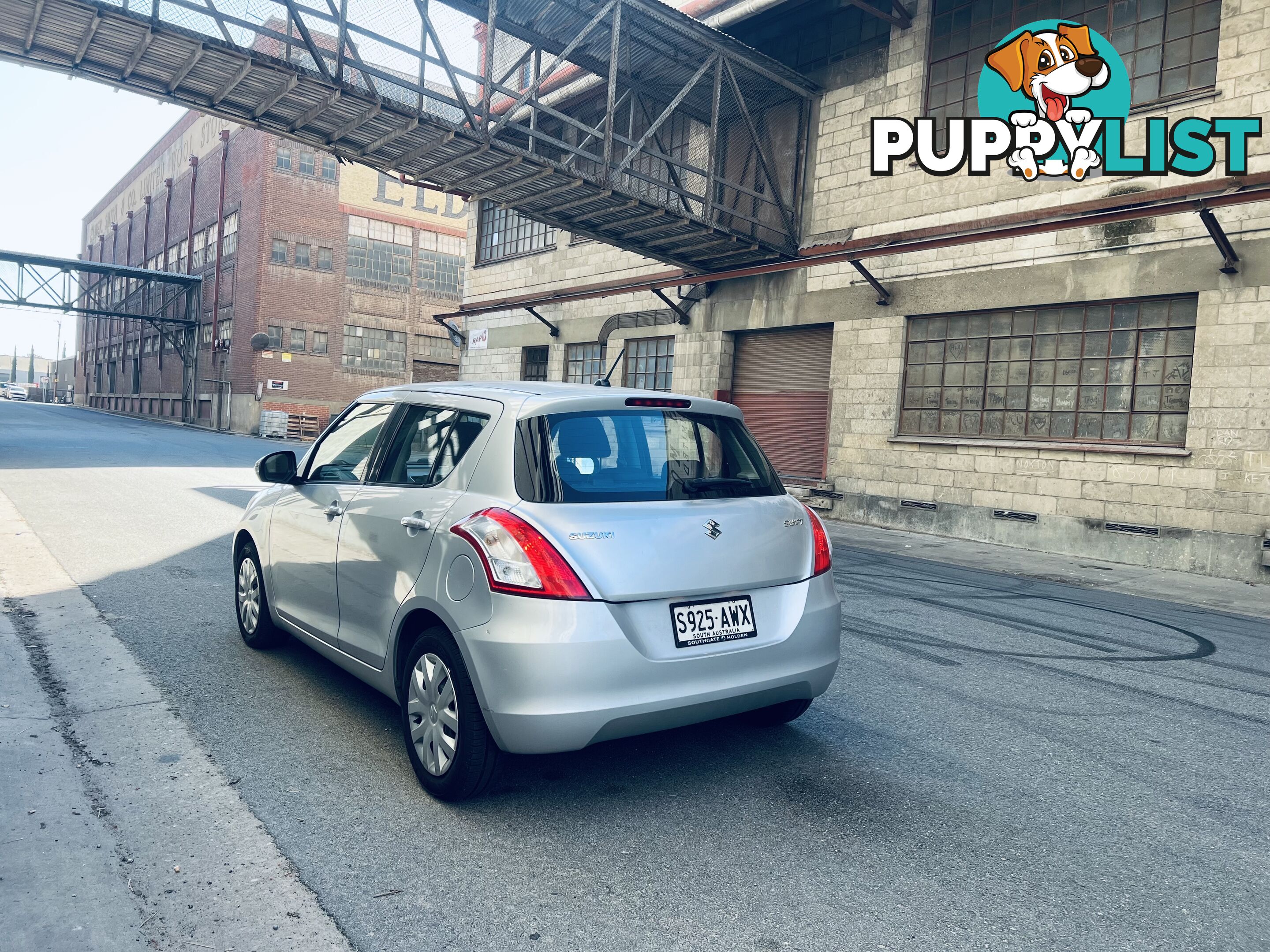 2011 SUZUKI SWIFT GL 5 SP MANUAL 5D HATCHBACK