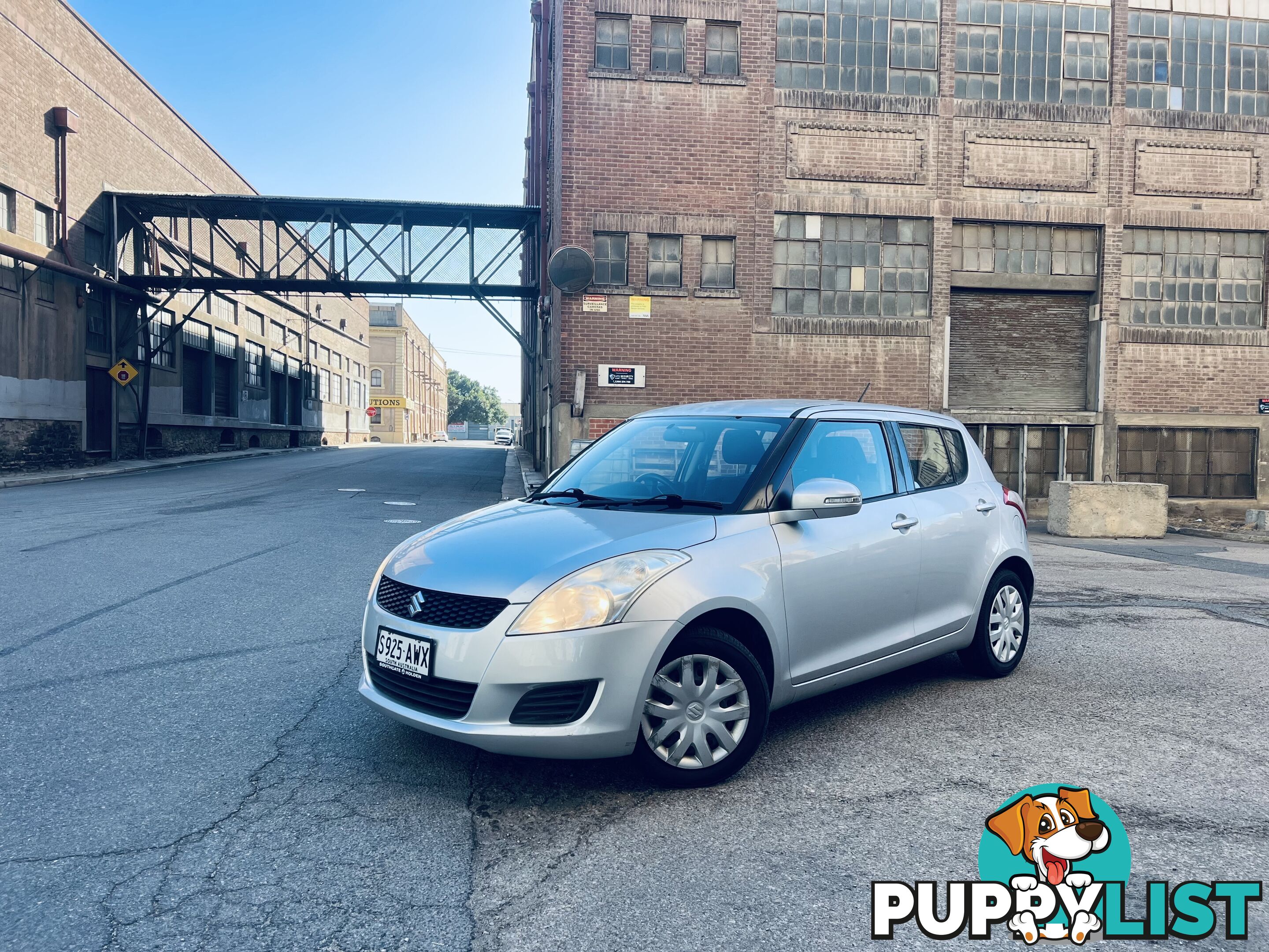 2011 SUZUKI SWIFT GL 5 SP MANUAL 5D HATCHBACK