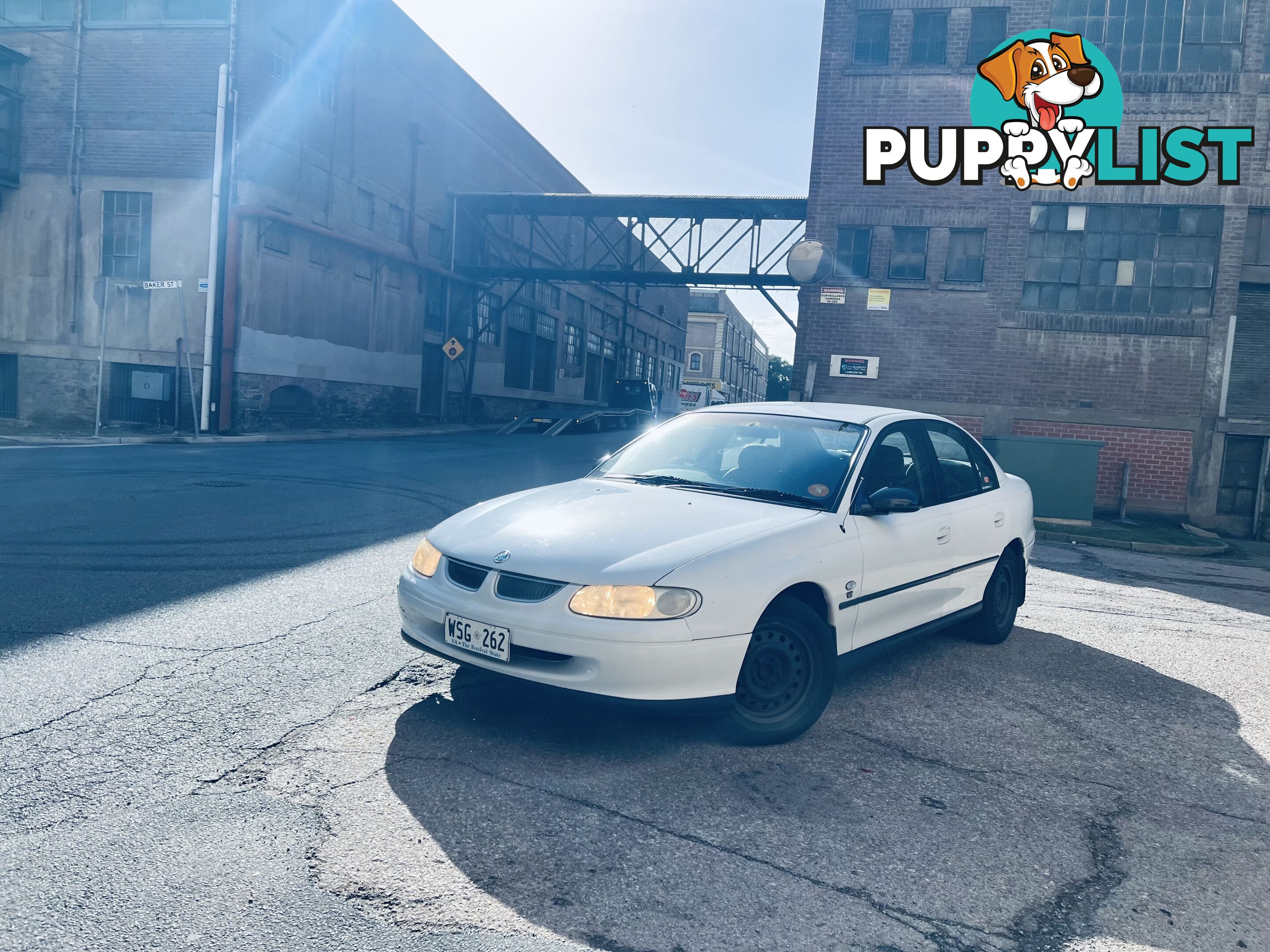 2000 Holden Commodore VT Sedan 4 Speed Automatic
