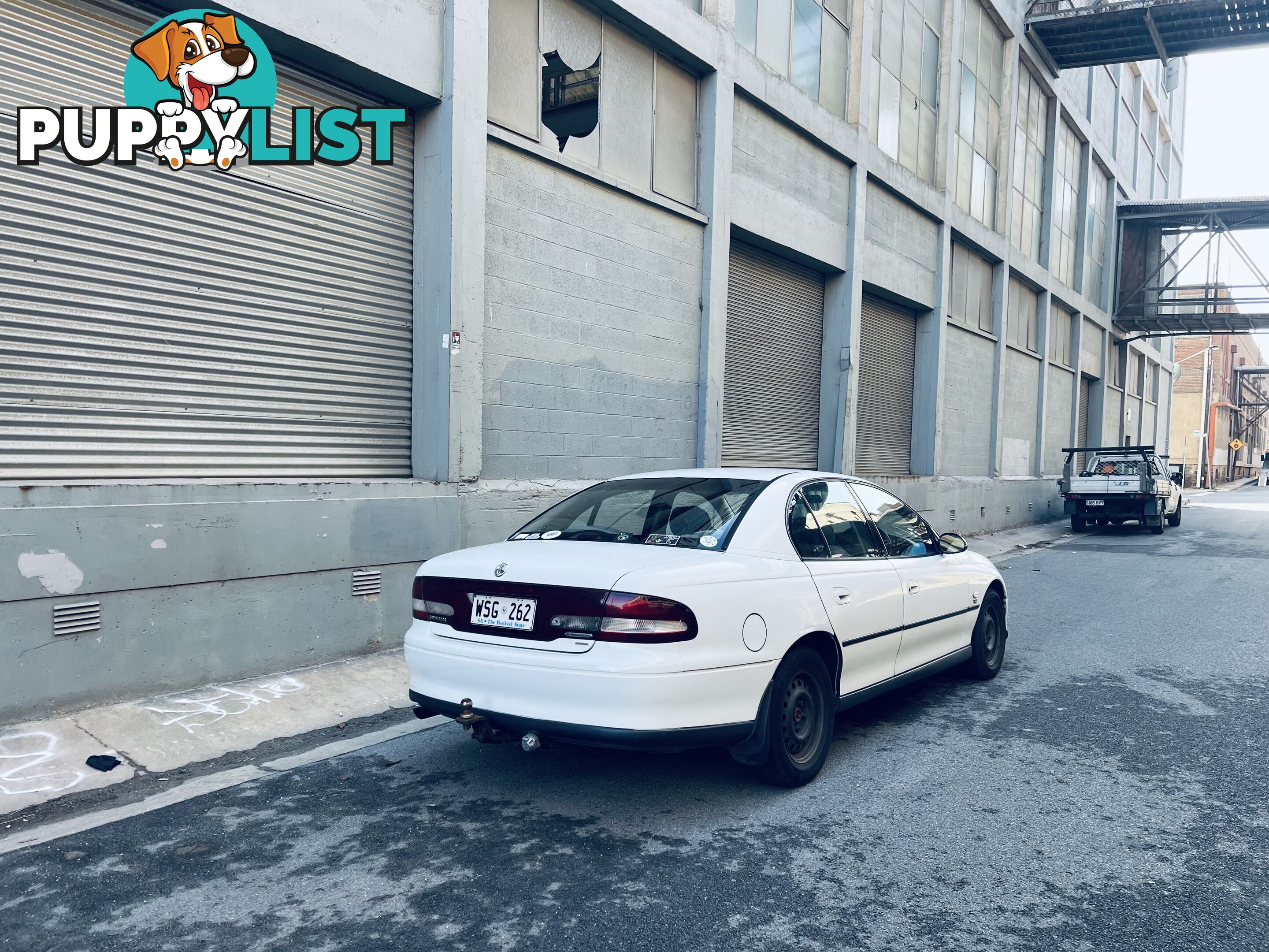 2000 Holden Commodore VT Sedan 4 Speed Automatic