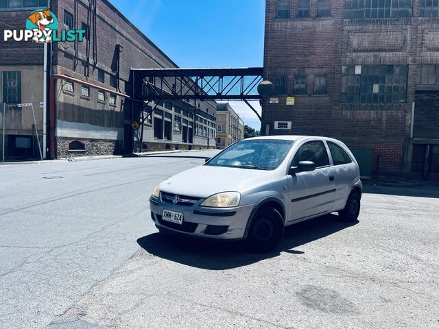 2005 HOLDEN BARINA 5 SP MANUAL 3D HATCHBACK