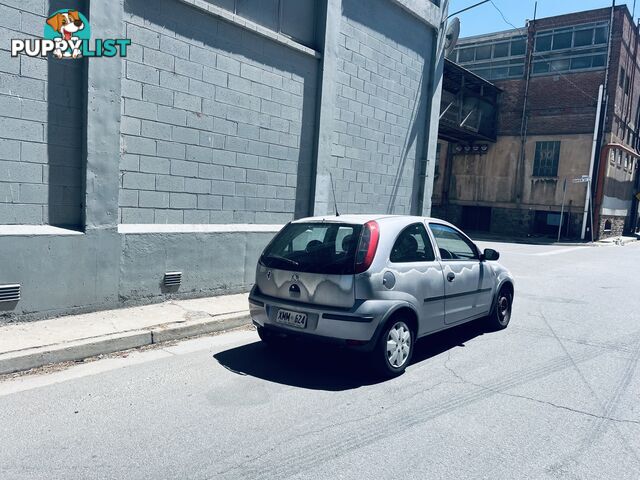 2005 HOLDEN BARINA 5 SP MANUAL 3D HATCHBACK