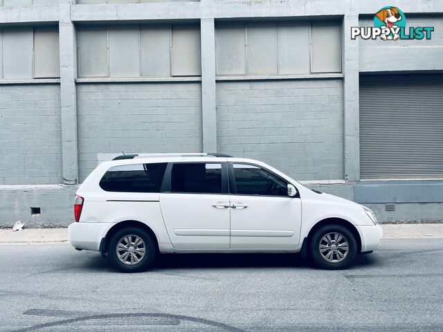 2011 Kia Grand Carnival Van Automatic