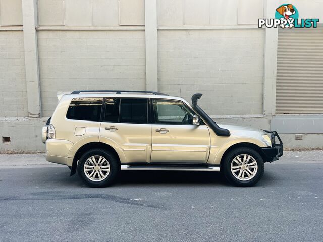 2013 Mitsubishi Pajero Wagon Automatic